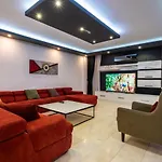 Villa Koerdere 3 Bedroom Seaview With Private Pool Hot Tub *