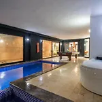 Koerdere 3 Bedroom Seaview With Private Pool Hot Tub Villa *