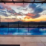 Koerdere 3 Bedroom Seaview With Private Pool Hot Tub *
