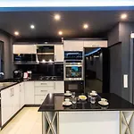 Villa Koerdere 3 Bedroom Seaview With Private Pool Hot Tub *