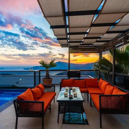 Koerdere 3 Bedroom Seaview With Private Pool Hot Tub