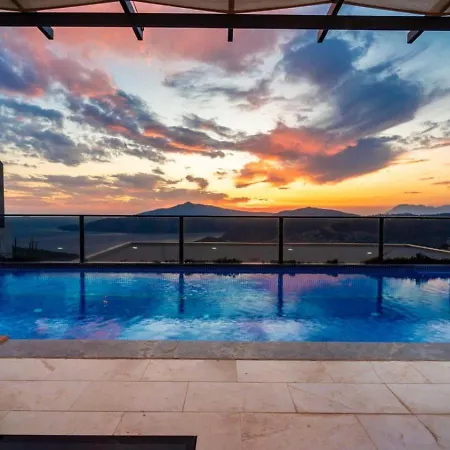 Koerdere 3 Bedroom Seaview With Private Pool Hot Tub *