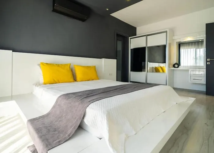 Koerdere 3 Bedroom Seaview With Private Pool Hot Tub Villa *
