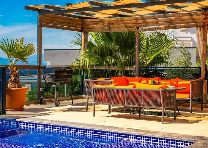 Villa Koerdere 3 Bedroom Seaview With Private Pool Hot Tub