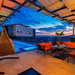 Koerdere 3 Bedroom Seaview With Private Pool Hot Tub *