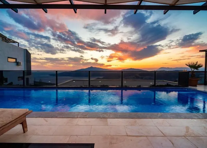 Koerdere 3 Bedroom Seaview With Private Pool Hot Tub *