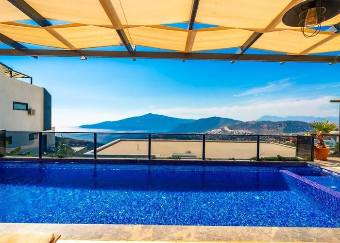 Koerdere 3 Bedroom Seaview With Private Pool Hot Tub