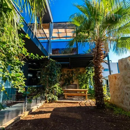 Villa Koerdere 3 Bedroom Seaview With Private Pool Hot Tub *